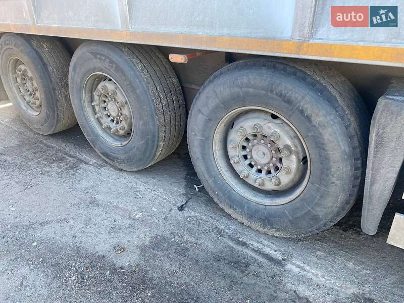 Контейнеровоз полуприцеп Samro Mega 2005 в Конотопе