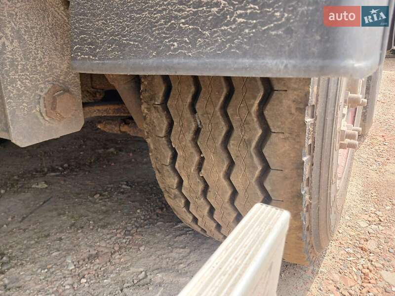 Бортовий напівпричіп Samro Original 2006 в Чернівцях