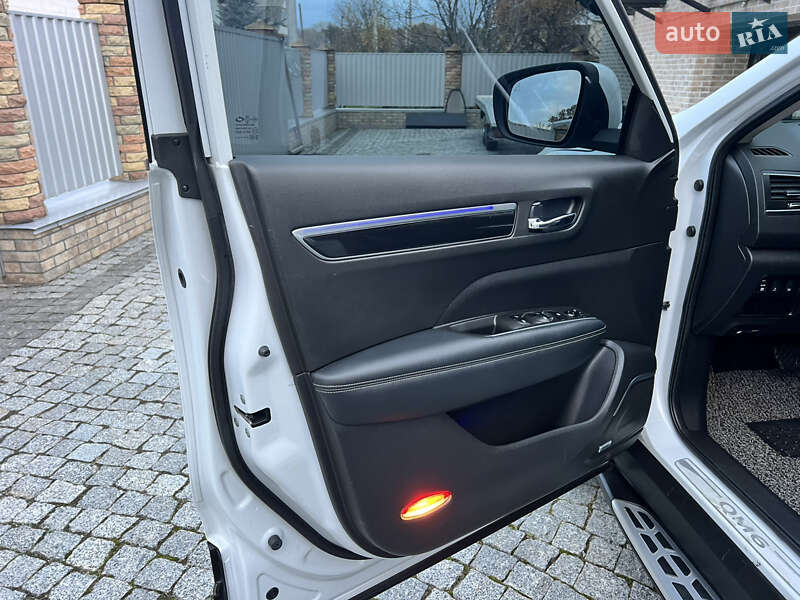 Позашляховик / Кросовер Samsung QM6 2016 в Вінниці