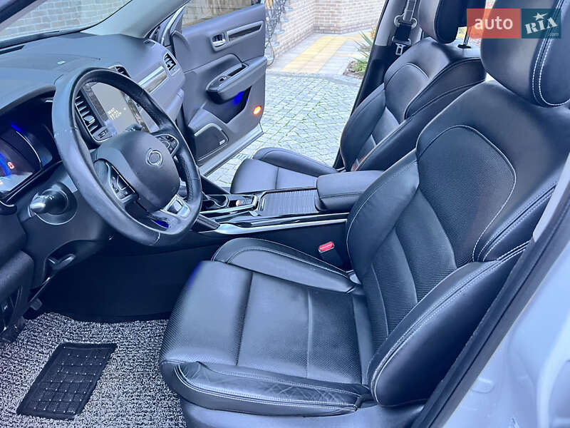 Позашляховик / Кросовер Samsung QM6 2016 в Вінниці