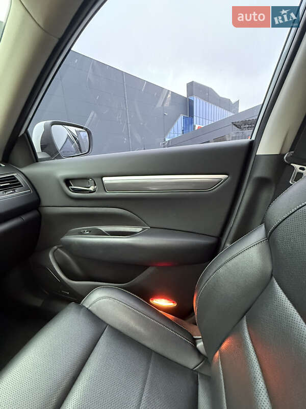 Внедорожник / Кроссовер Samsung QM6 2017 в Виннице