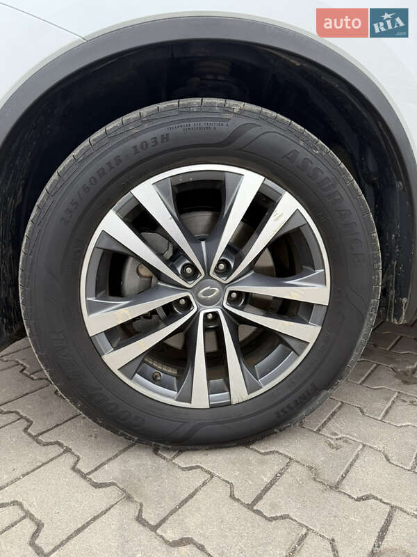 Внедорожник / Кроссовер Samsung QM6 2017 в Виннице