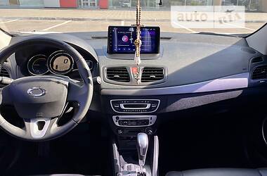 Седан Samsung SM3 2018 в 
