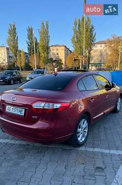 Седан Samsung SM3 2014 в 