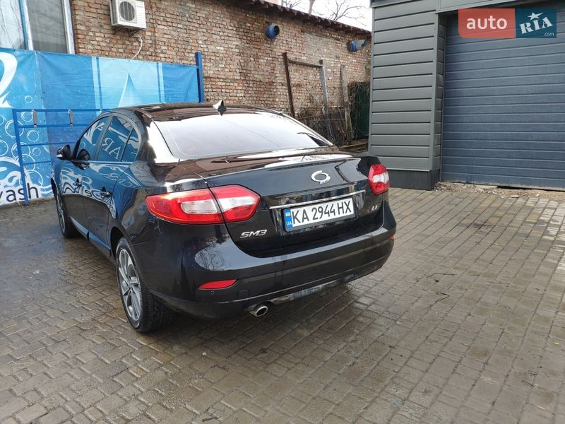 Седан Samsung SM3 2014 в Умані