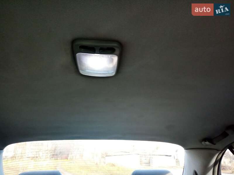 Седан Samsung SM5 2004 в Павлограді