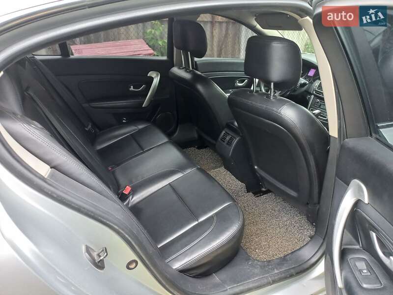 Седан Samsung SM5 2012 в Виннице