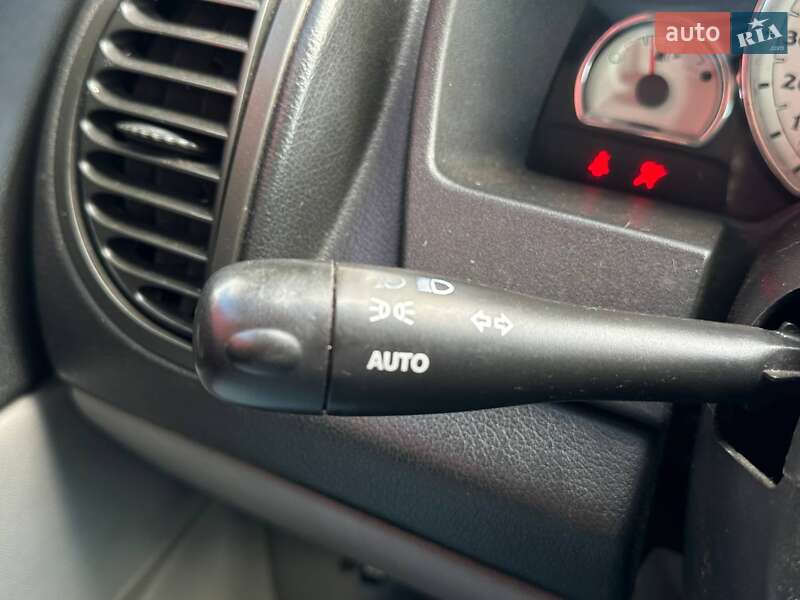 Позашляховик / Кросовер Saturn Vue 2004 в Києві