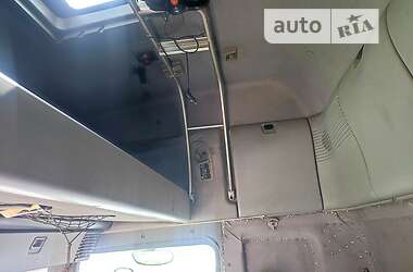 Тягач Scania 124 2001 в 