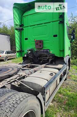 Тягач Scania 124 2001 в 