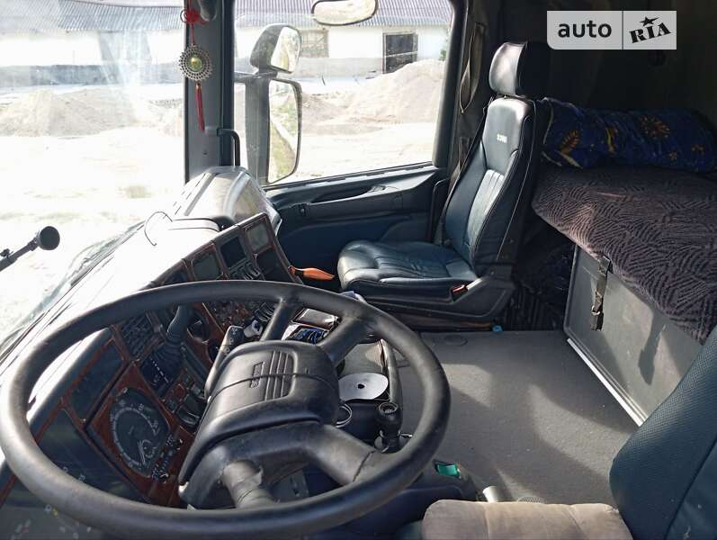 Тягач Scania 164L 2001 в Зборове