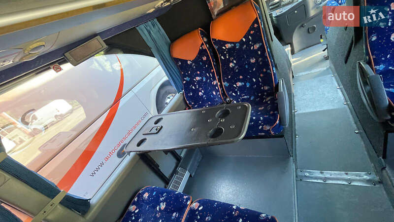 Туристичний / Міжміський автобус Scania CN 2008 в Чернівцях