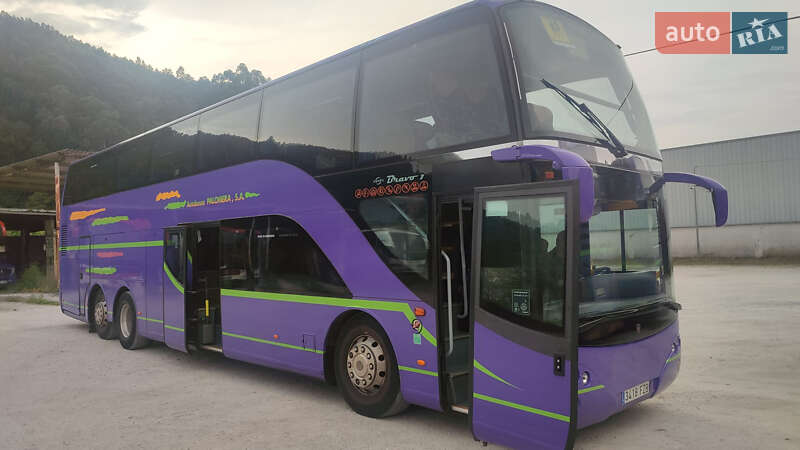 Туристичний / Міжміський автобус Scania CN 2008 в Чернівцях