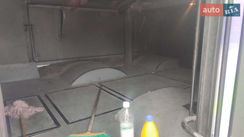 Туристичний / Міжміський автобус Scania CN 2008 в Чернівцях