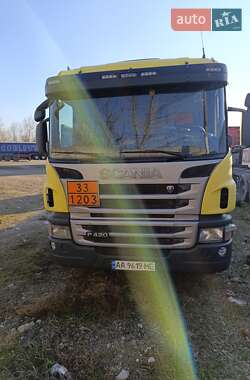 Тягач Scania P 2012 в 