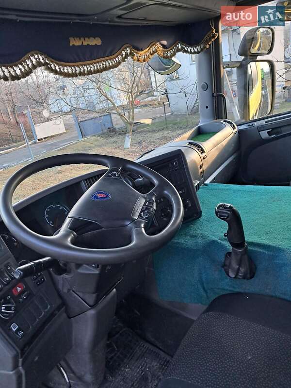 Тягач Scania P 2012 в Ярмолинцах