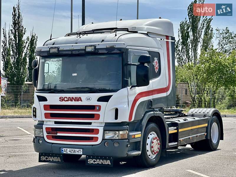 Тягач Scania P 2007 в 