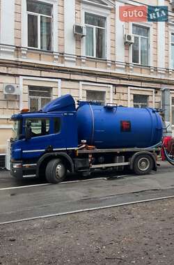 Машина ассенизатор (вакуумная) Scania P 2010 в 