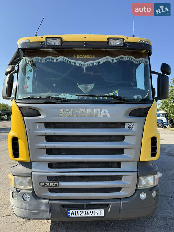 Контейнеровоз Scania P 2008 в Вінниці