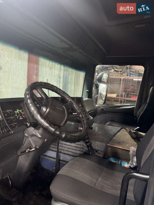 Тягач Scania P 2006 в Днепре