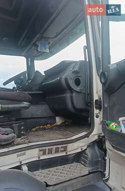 Тягач Scania R 420 2001 в 