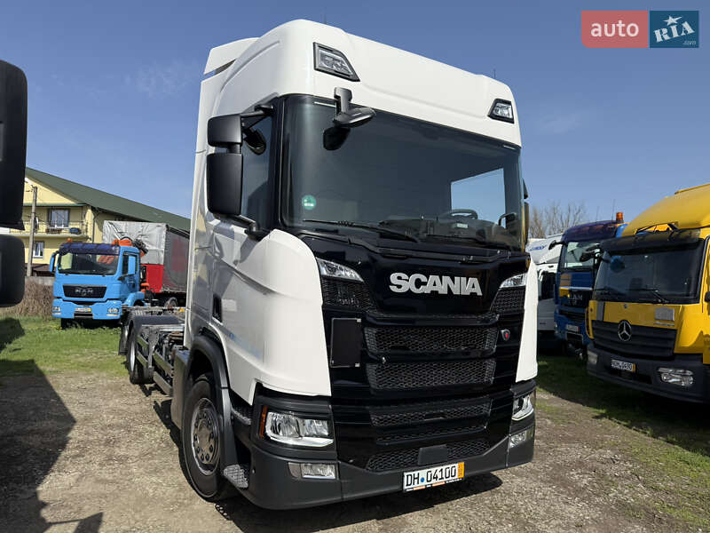 Контейнеровоз Scania R 450 2021 в 