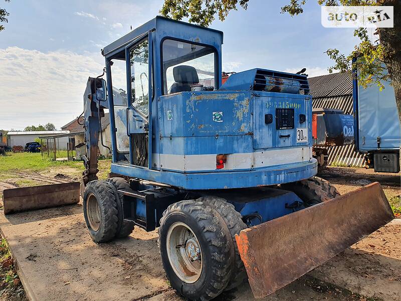 Колесный экскаватор Schaeff HML 1989 в Яворове