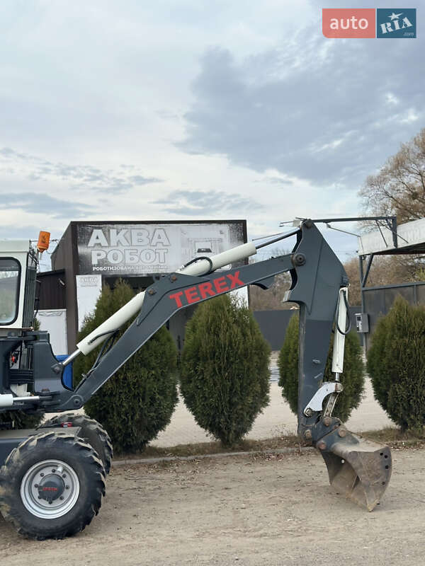 Колесный экскаватор Schaeff HML 1989 в Черновцах