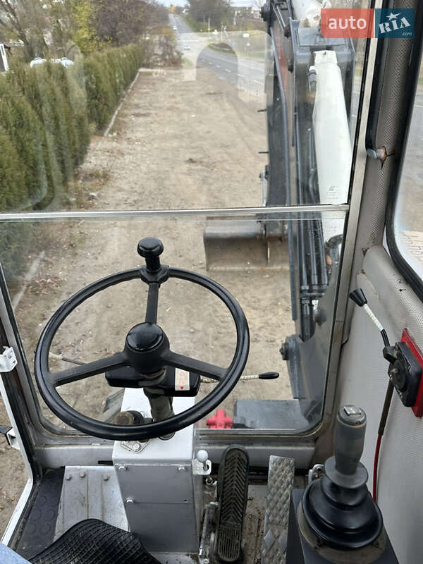 Колесный экскаватор Schaeff HML 1989 в Черновцах