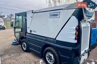 Уборочная машина SCHMIDT Swingo 2015 в 