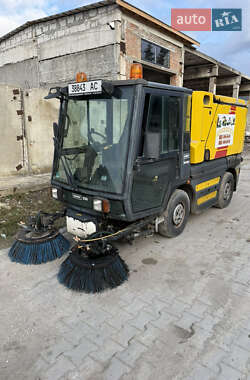 Прибиральна машина SCHMIDT Swingo 2006 в Володимирі