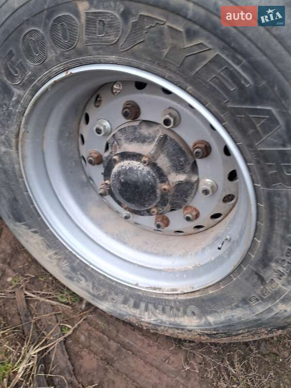 Борт Schmitz Cargobull BDF 2000 в Ужгороде