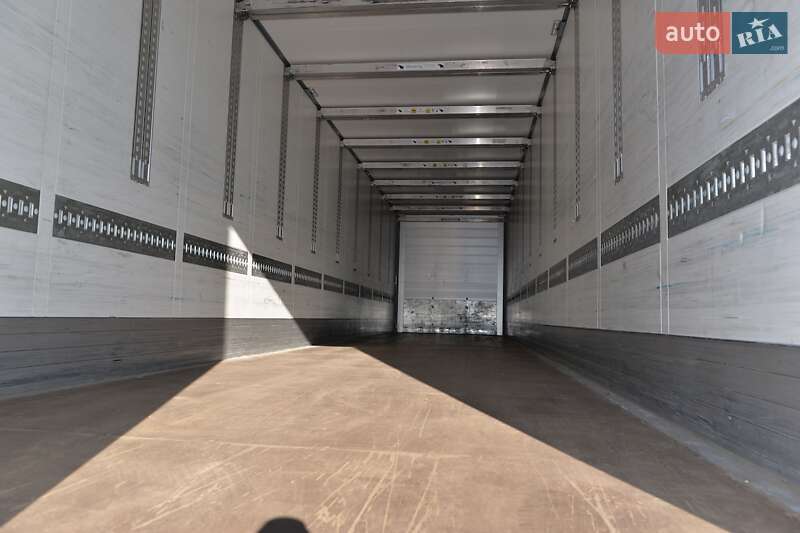 Фургон полуприцеп Schmitz Cargobull BPW 2017 в Виннице
