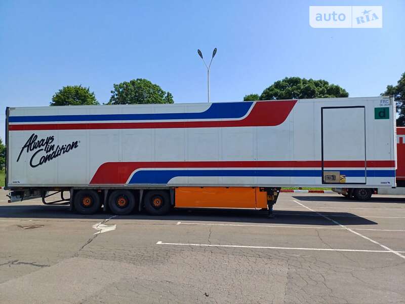 Рефрижератор полуприцеп Schmitz Cargobull Cargobull 2012 в Одессе