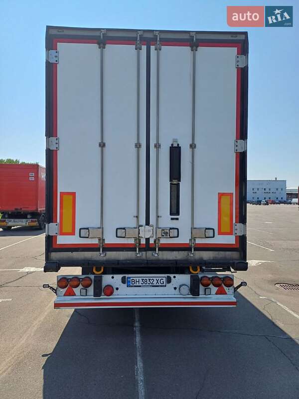 Рефрижератор полуприцеп Schmitz Cargobull Cargobull 2012 в Одессе