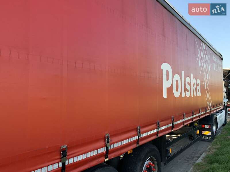 Бортовой полуприцеп Schmitz Cargobull Cargobull 2005 в Трускавце