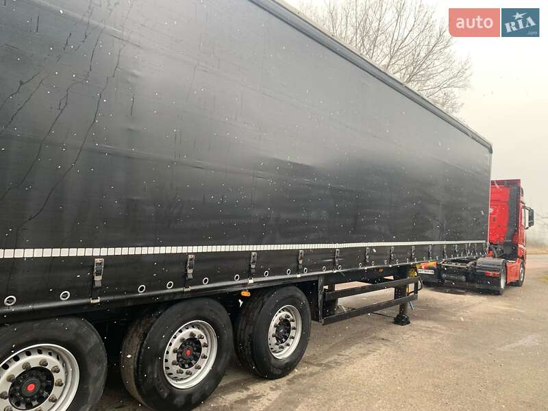 Тентованный борт (штора) - полуприцеп Schmitz Cargobull Cargobull 2012 в Калуше