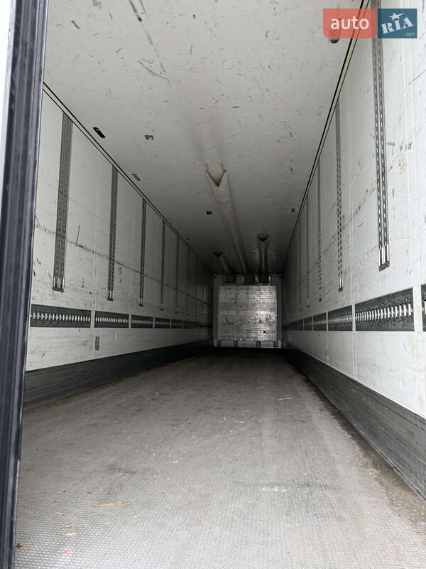 Рефрижератор полуприцеп Schmitz Cargobull Cargobull 2015 в Луцке