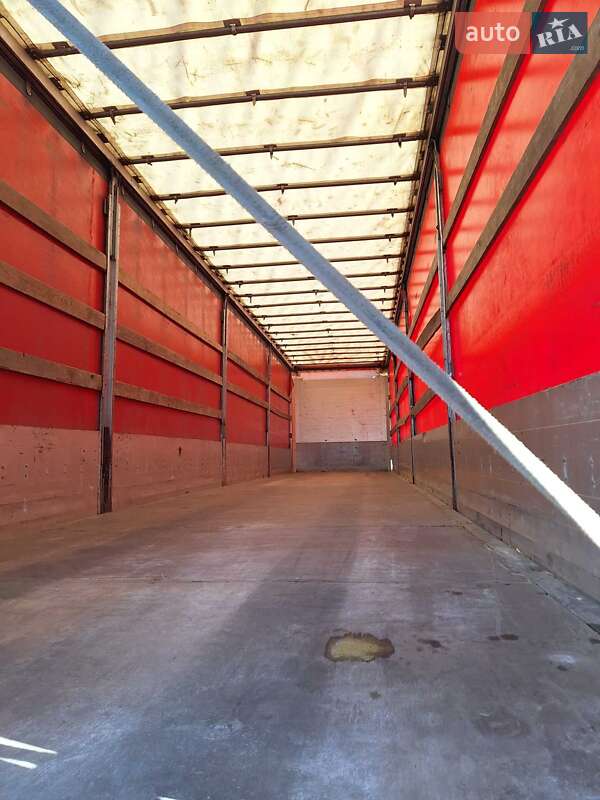 Тентований борт (штора) - напівпричіп Schmitz Cargobull Cargobull 2011 в Львові