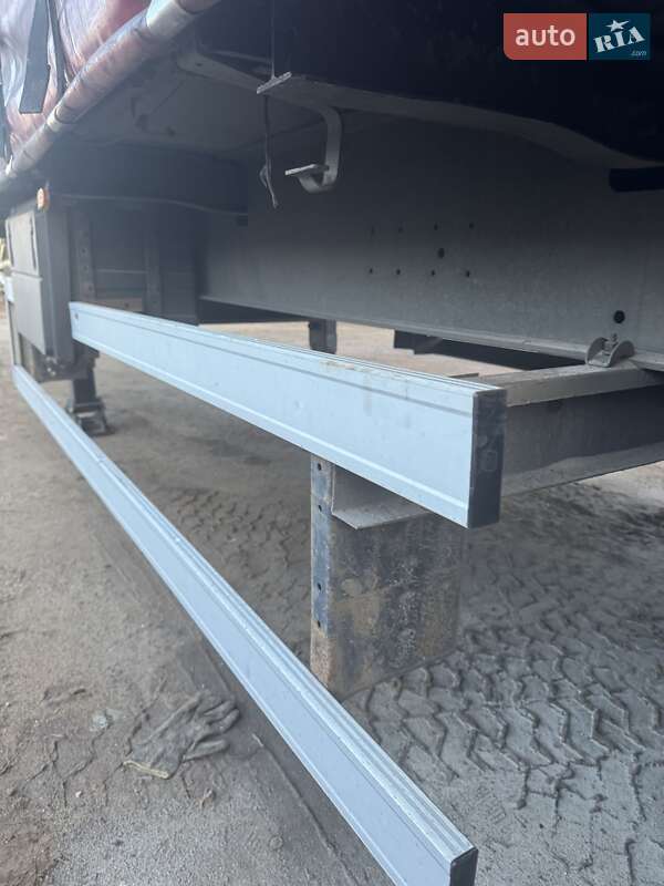 Тентований борт (штора) - напівпричіп Schmitz Cargobull Cargobull 2011 в Львові фото 9 Тентований борт (штора) - напівпричіп Schmitz Cargobull Cargobull 2011 в Львові