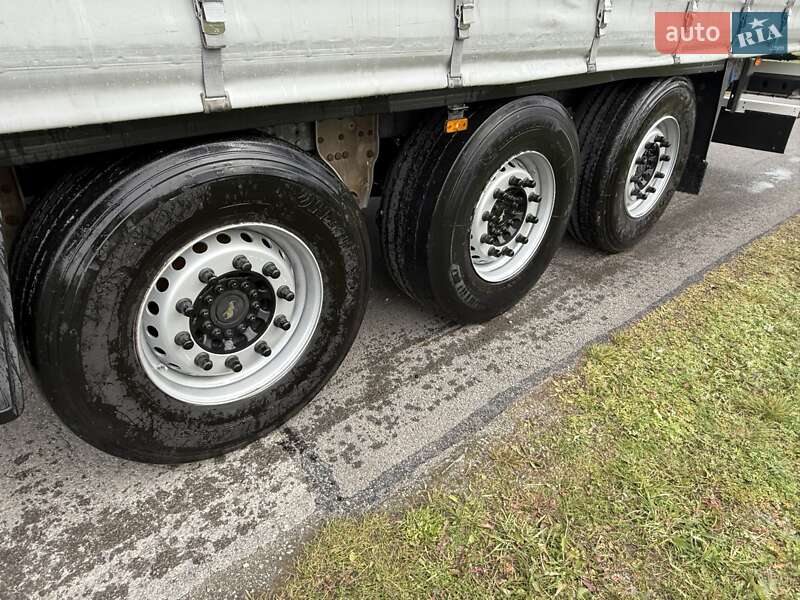 Тентований борт (штора) - напівпричіп Schmitz Cargobull Cargobull 2015 в Надвірній
