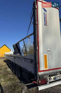 Бортовой полуприцеп Schmitz Cargobull Cargobull 2007 в Надворной