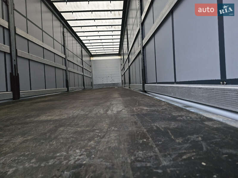 Тентований борт (штора) - напівпричіп Schmitz Cargobull Cargobull 2015 в Львові