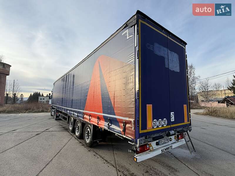 Тентованный борт (штора) - полуприцеп Schmitz Cargobull Cargobull 2015 в Надворной
