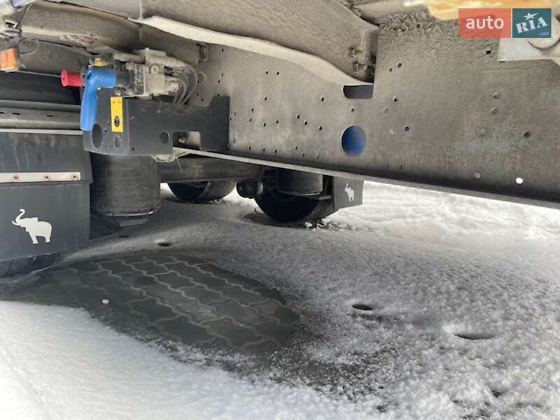 Тентованный борт (штора) - полуприцеп Schmitz Cargobull Mega 2013 в Дрогобыче