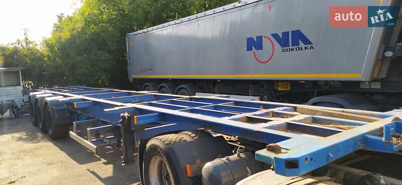 Контейнеровоз Schmitz Cargobull ROR 2001 в Одесі