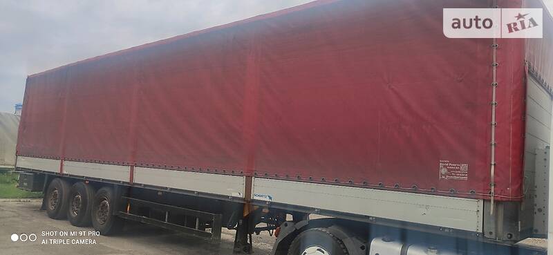 Бортовой полуприцеп Schmitz Cargobull S01 2007 в Мукачево