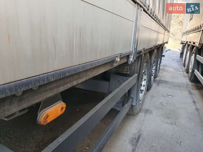 Тентованный борт (штора) - полуприцеп Schmitz Cargobull S01 2004 в Ровно