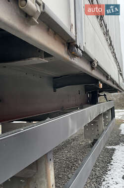 Бортовой полуприцеп Schmitz Cargobull S01 2008 в 