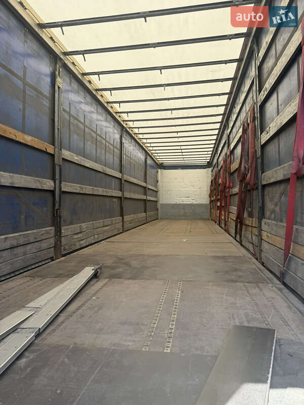 Тентований борт (штора) - напівпричіп Schmitz Cargobull S01 2007 в Львові